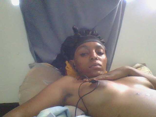 Sinfulpetite's BongaCams show and profile