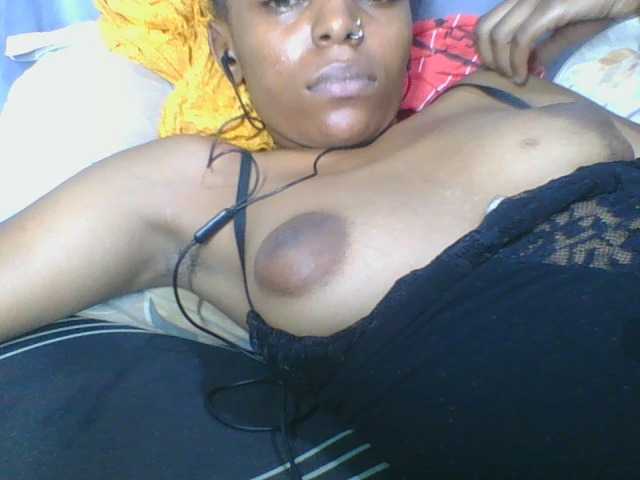 Sinfulpetite's BongaCams show and profile