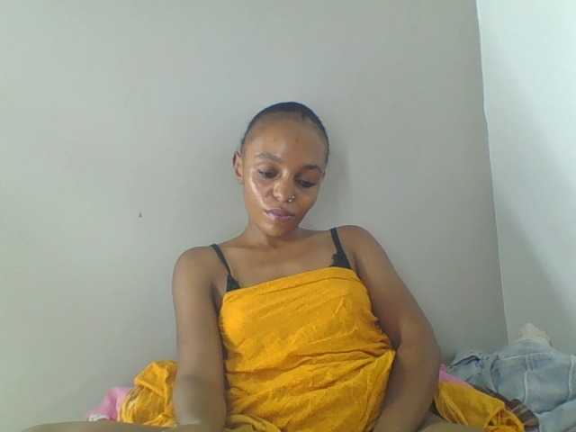 Sinfulpetite's BongaCams show and profile