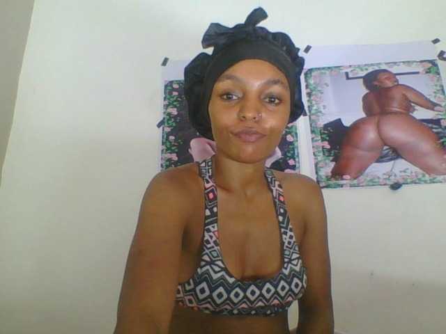 Sinfulpetite's BongaCams show and profile