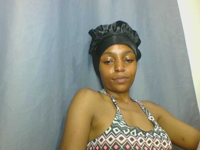 Sinfulpetite's BongaCams show and profile