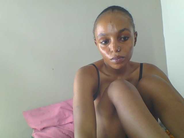 Sinfulpetite's BongaCams show and profile