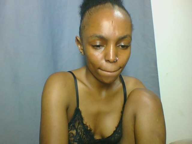 Sinfulpetite's BongaCams show and profile