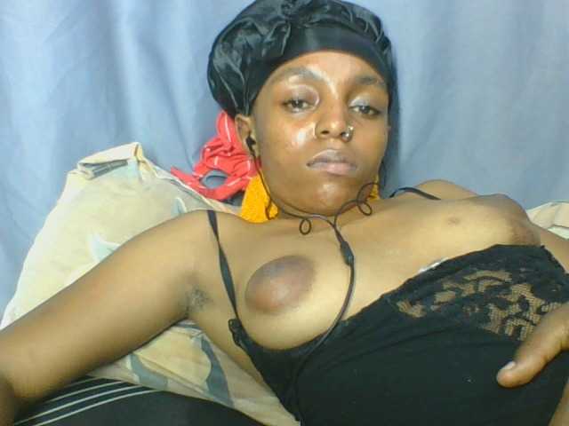 Sinfulpetite's BongaCams show and profile