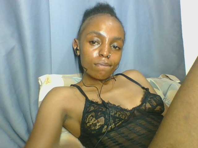 Sinfulpetite's BongaCams show and profile