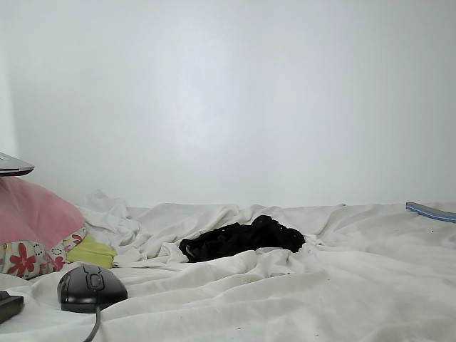 Sinfulpetite's BongaCams show and profile