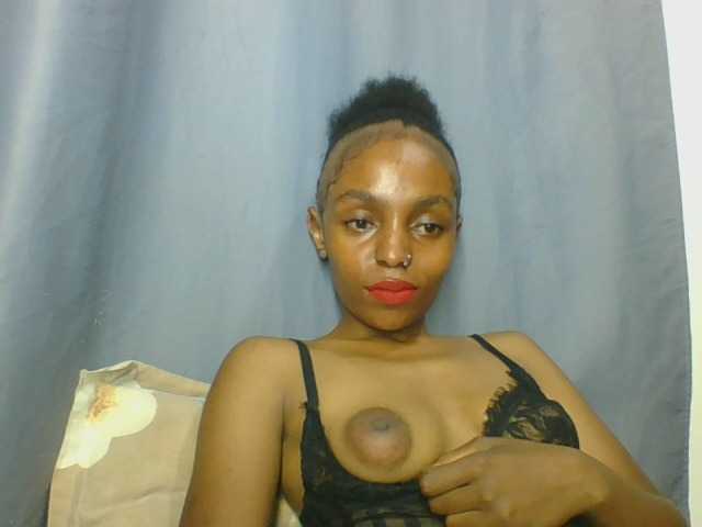 Sinfulpetite's BongaCams show and profile