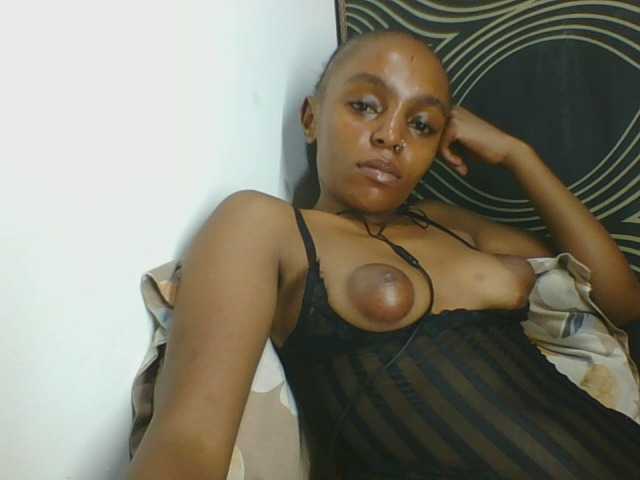 Sinfulpetite's BongaCams show and profile