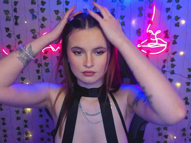 AliceIMonta's BongaCams show and profile