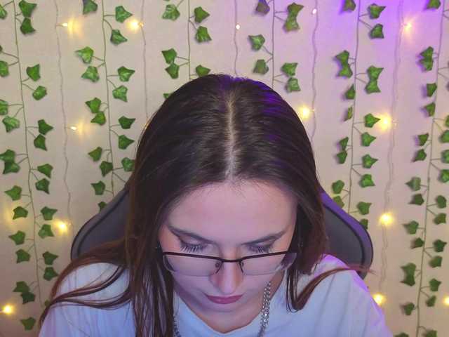 AliceIMonta's BongaCams show and profile