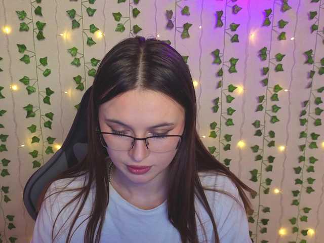 AliceIMonta's BongaCams show and profile