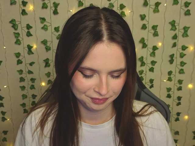 AliceIMonta's BongaCams show and profile