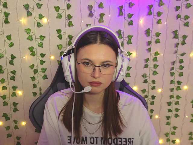 AliceIMonta's BongaCams show and profile