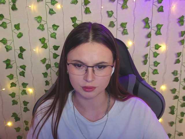 AliceIMonta's BongaCams show and profile