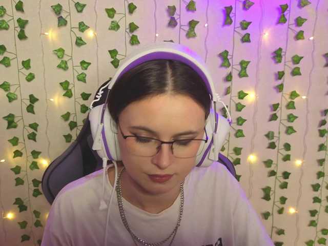 AliceIMonta's BongaCams show and profile