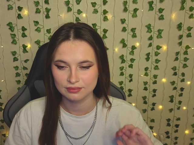 AliceIMonta's BongaCams show and profile