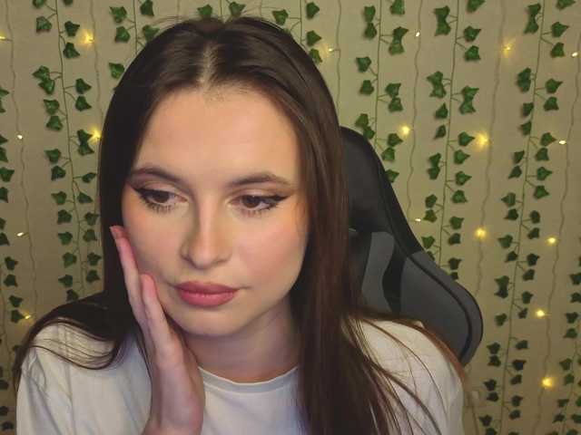 AliceIMonta's BongaCams show and profile