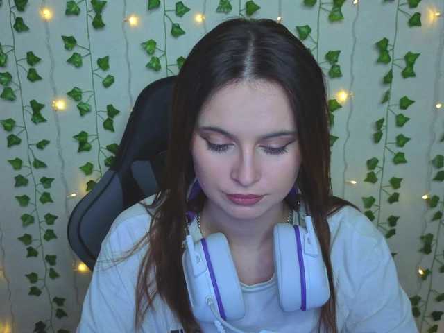 AliceIMonta's BongaCams show and profile