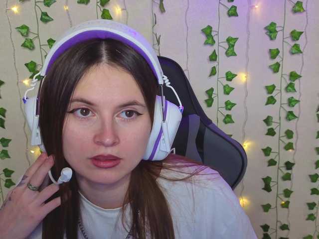 AliceIMonta's BongaCams show and profile