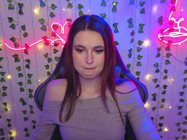 AliceIMonta's BongaCams show and profile