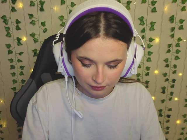 AliceIMonta's BongaCams show and profile