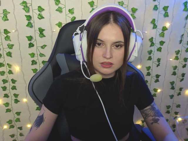 AliceIMonta's BongaCams show and profile