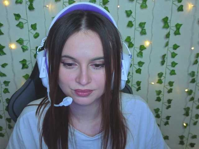 AliceIMonta's BongaCams show and profile