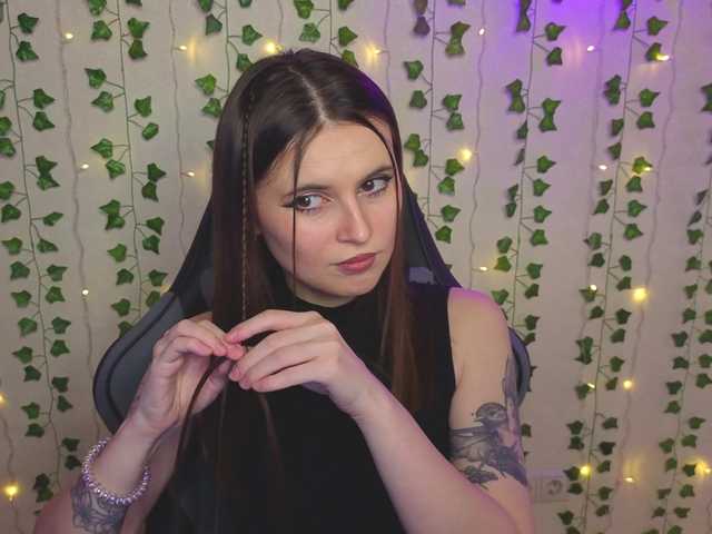 AliceIMonta's BongaCams show and profile