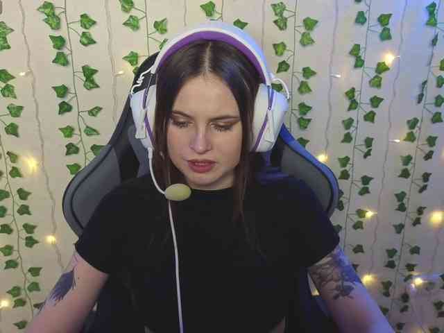 AliceIMonta Live Webcam on BongaCams