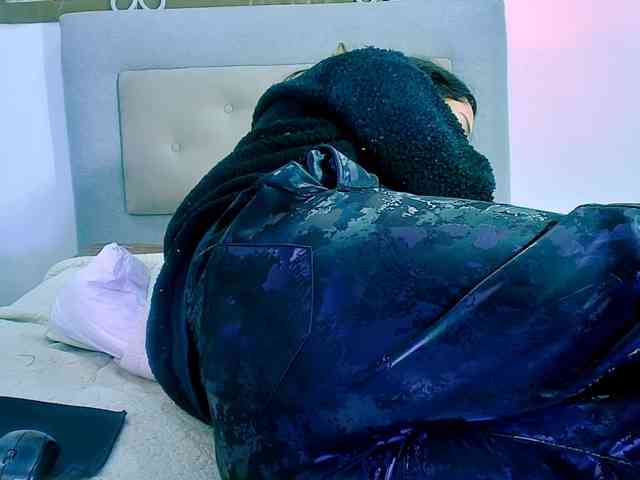 MEW-ALIX Live Webcam on BongaCams