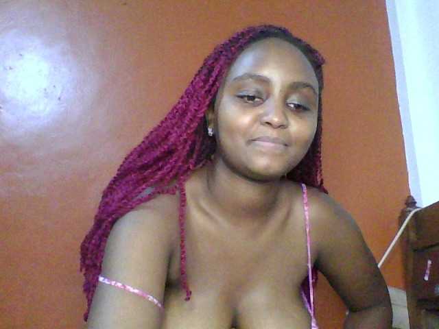 prettyval from BongaCams is Freechat