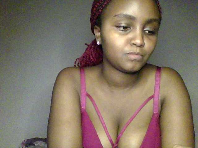 Prettyval streaming on Webcambliss