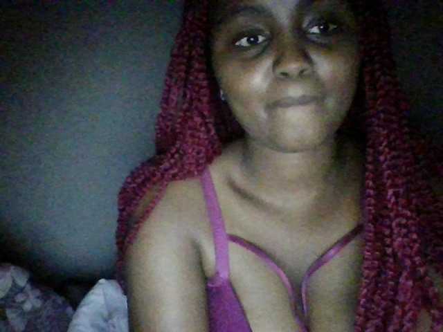 Prettyval streaming on Webcambliss