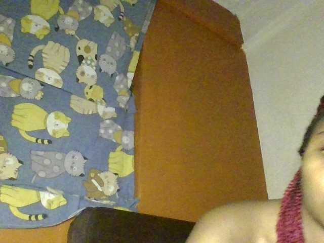 Prettyval streaming on Webcambliss