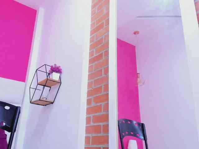 luciana-hot699 webcam