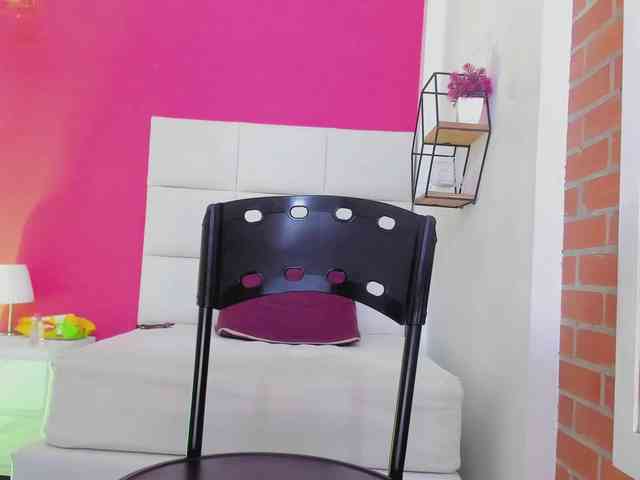 luciana-hot699 webcam