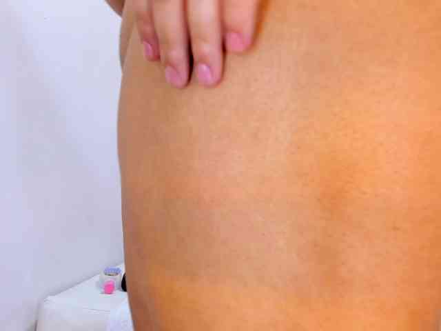 luciana-hot699 webcam