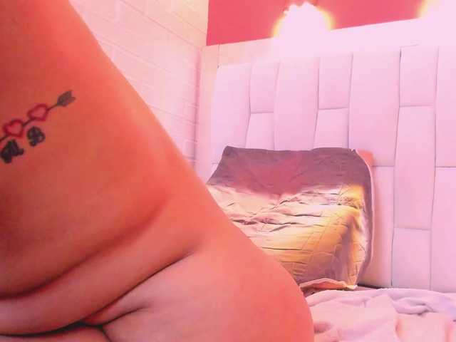 Leticia-mature69's BongaCams show and profile