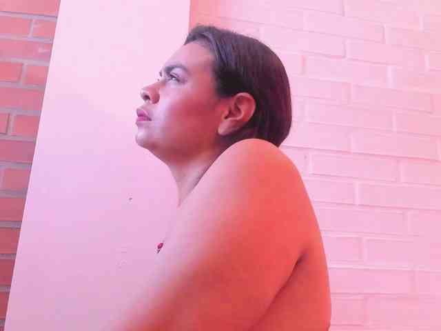 Leticia-mature69 webcam