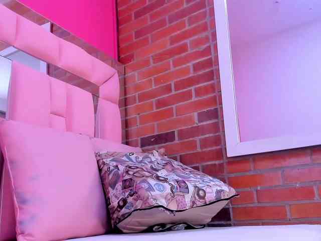 Leticia-mature69 webcam