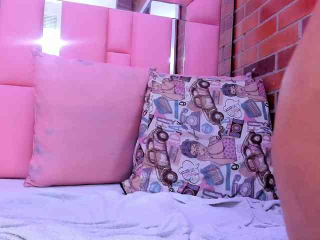 Leticia-mature69 webcam