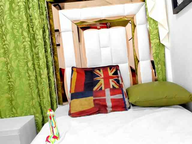 Leticia-mature69 webcam