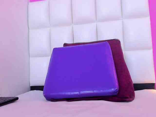 Leticia-mature69 webcam