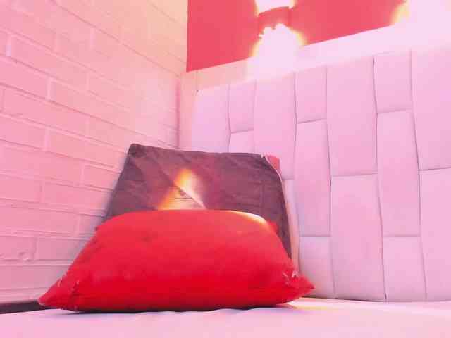 Leticia-mature69 webcam