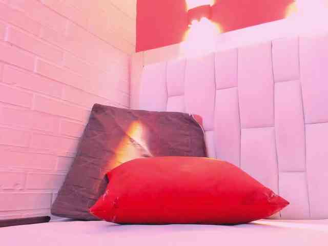 Leticia-mature69 webcam