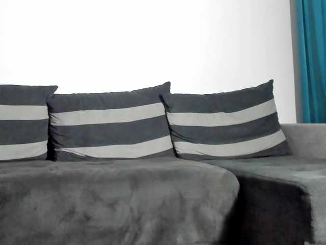 CindyTail's BongaCams show and profile