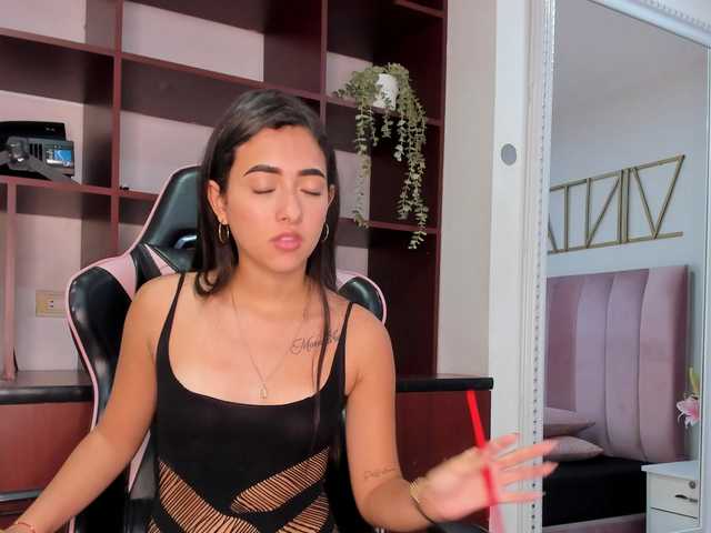 DeisyPerez's BongaCams show and profile