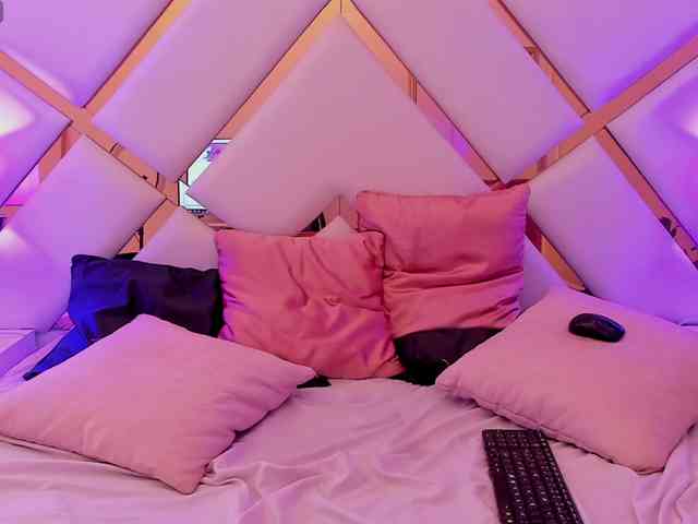 DeisyPerez Live Webcam on BongaCams