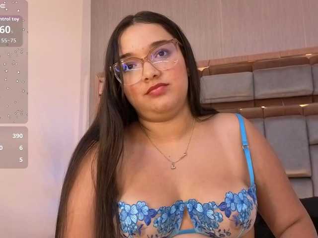 LeahBeck's BongaCams show and profile