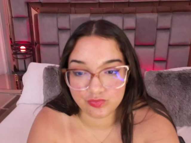 LeahBeck's BongaCams show and profile